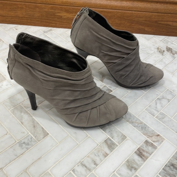 Banana Republic Gray Suede Booties - Picture 3 of 5